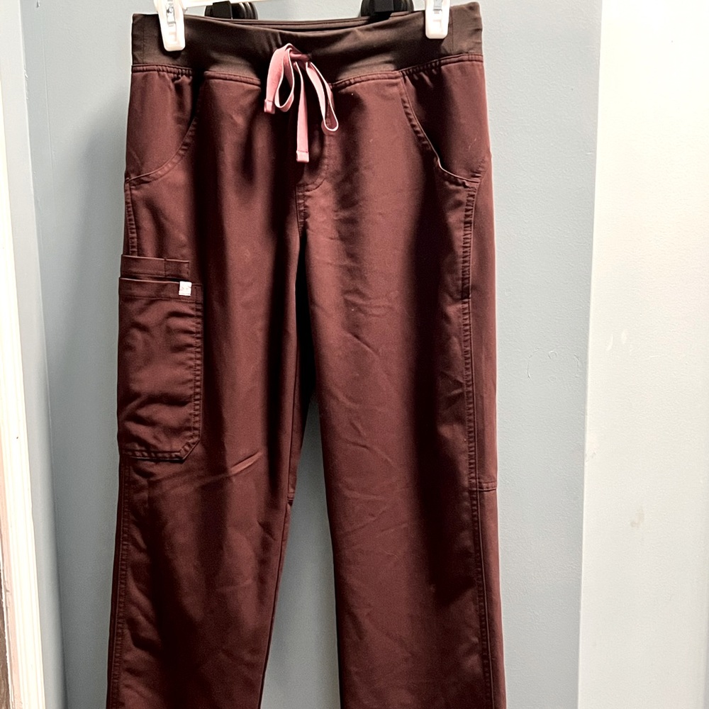 FIGS black Kade style pants. Worn twice. XS petite. Smoke free home